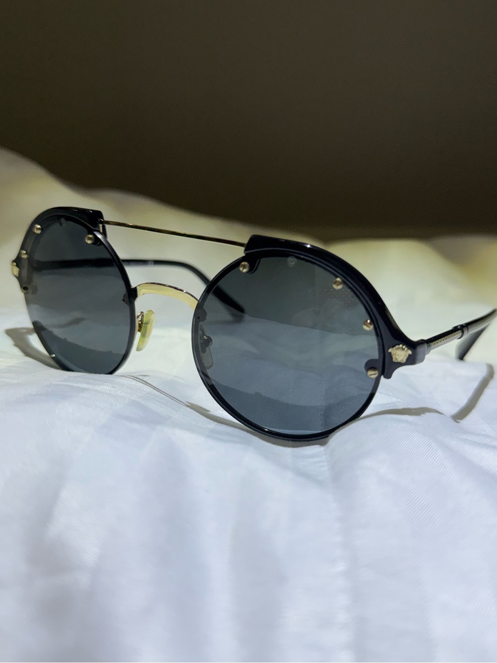 Versace 4337 GB1/87 Black Gold Round Sunglasses - Picture 3 of 8